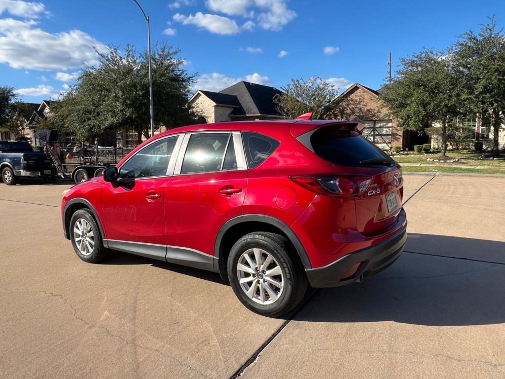 2016 Mazda CX-5 Sport&nbsp;$11,500
