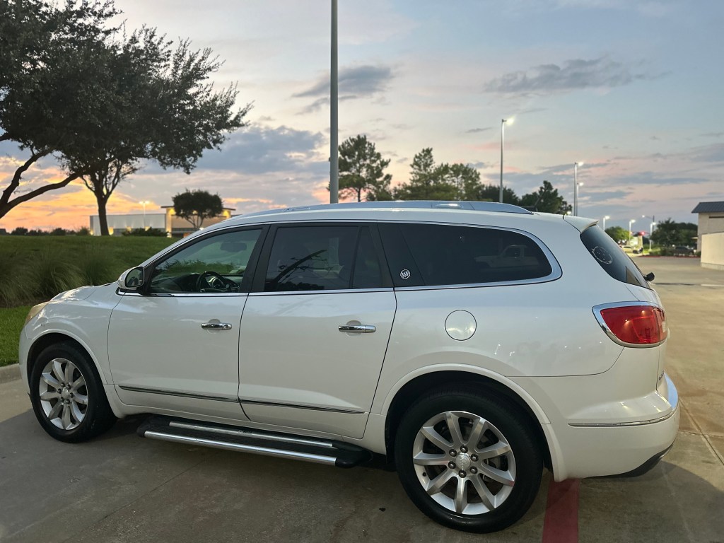 2016 Buick Enclave Premium&nbsp;$8,250